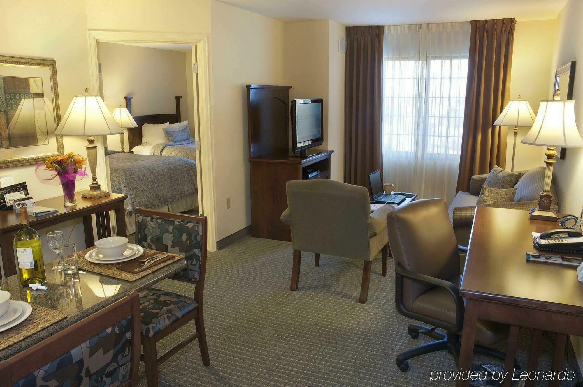 Staybridge Suites Omaha 80Th And Dodge, An Ihg Hotel Ruang foto